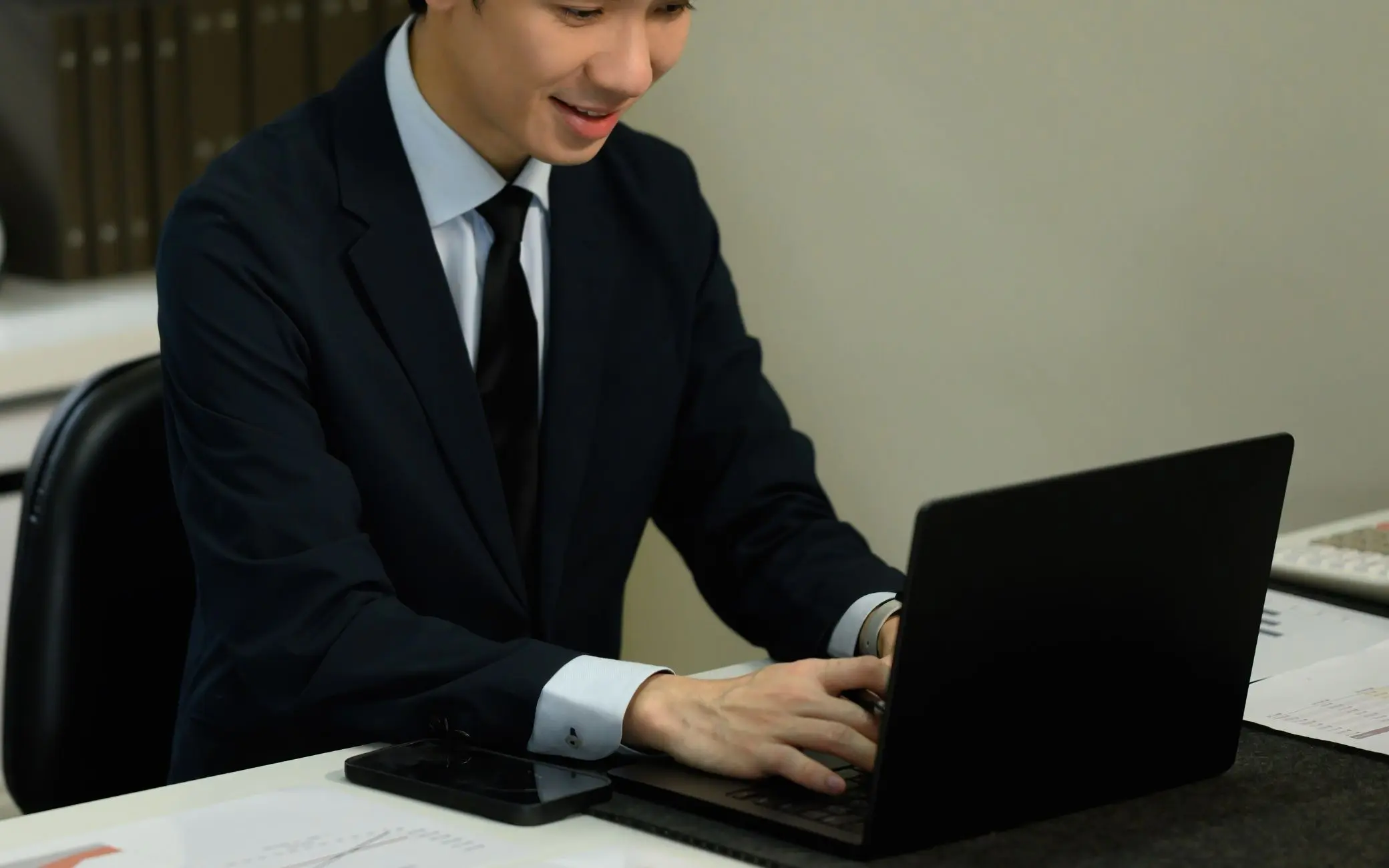 บริการจ้าง Admin ตอบแชท พร้อมระบบ AI และทีมงานมืออาชีพ ช่วยดูแลลูกค้าผ่าน Live Chat, Facebook, LINE และแพลตฟอร์มออนไลน์ต่าง ๆ ตอบรวดเร็วตลอด 24 ชั่วโมง เพิ่มโอกาสปิดการขาย ลดภาระงานภายในองค์กร