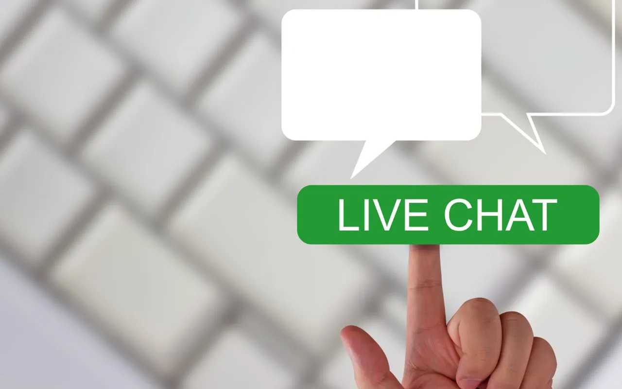ระบบ Live Chat สำหรับตอบคำถามและให้บริการลูกค้าแบบเรียลไทม์